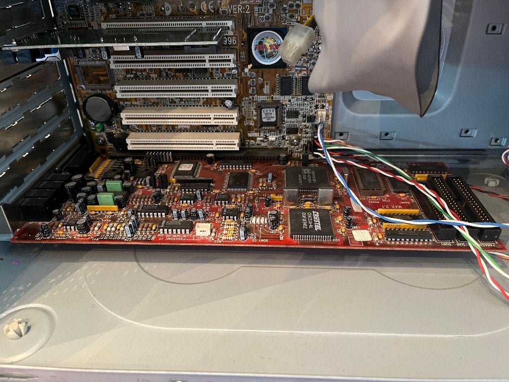 Pentium III 866 retro PC + Gravis UltraSound Max 2.1, Computers en Software, Ophalen, Gravis