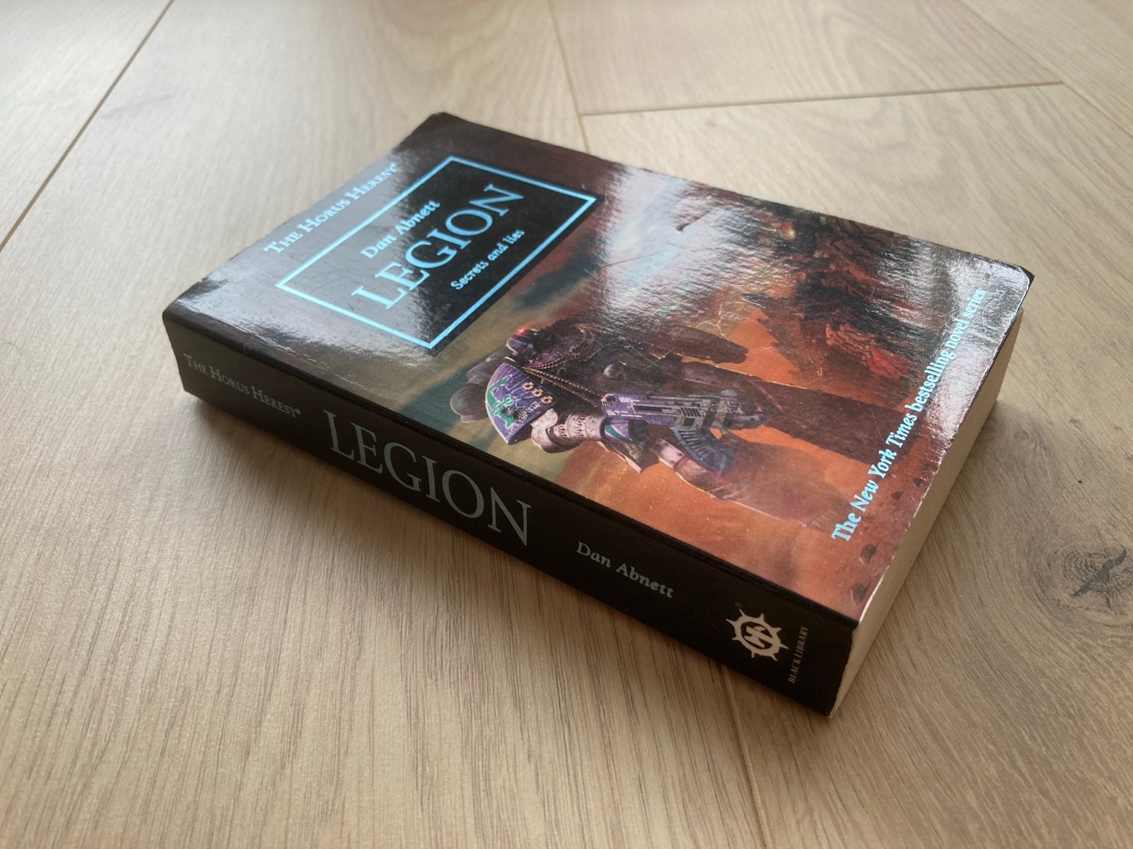 Legion - Horus Heresy - Warhammer 40k Boek, Ophalen of Verzenden, Gebruikt, Warhammer 40000, Boek of Catalogus