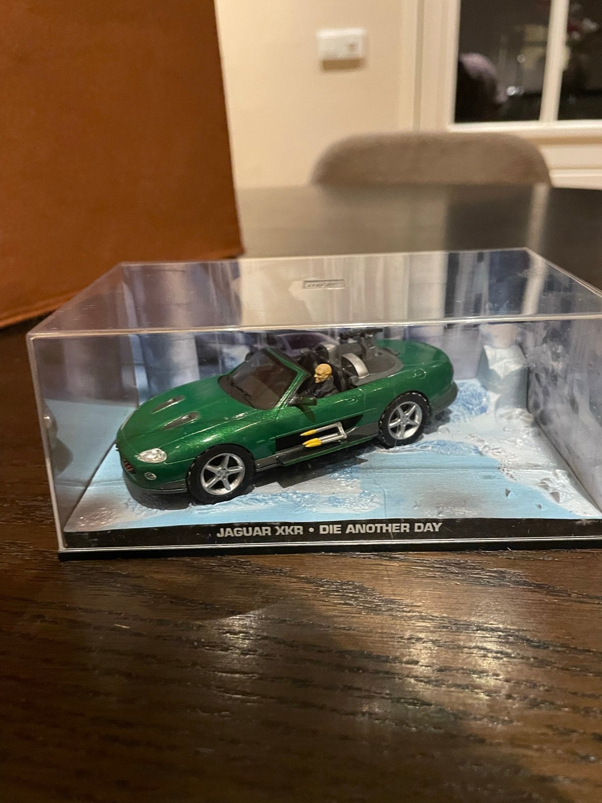 James Bond Jaguar XKR Die Another Day schaalmodel, Ophalen of Verzenden, Zo goed als nieuw, Overige typen