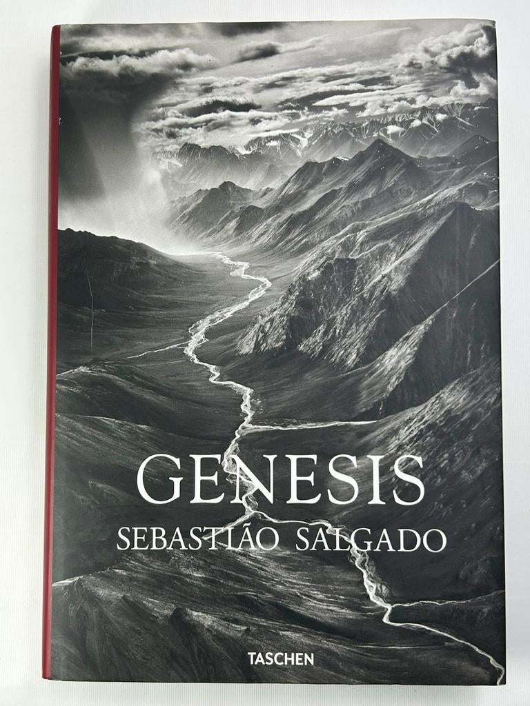 Sebastião Salgado – Genesis | Hardcover TASCHEN, Ophalen of Verzenden, Gelezen, Overige onderwerpen