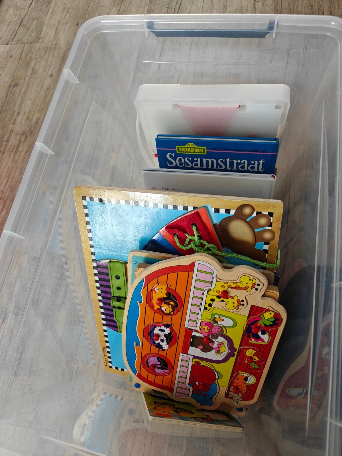 Bak met o.a. boekjes en educatief speelgoed, Ophalen, Gebruikt, Taal en Lezen