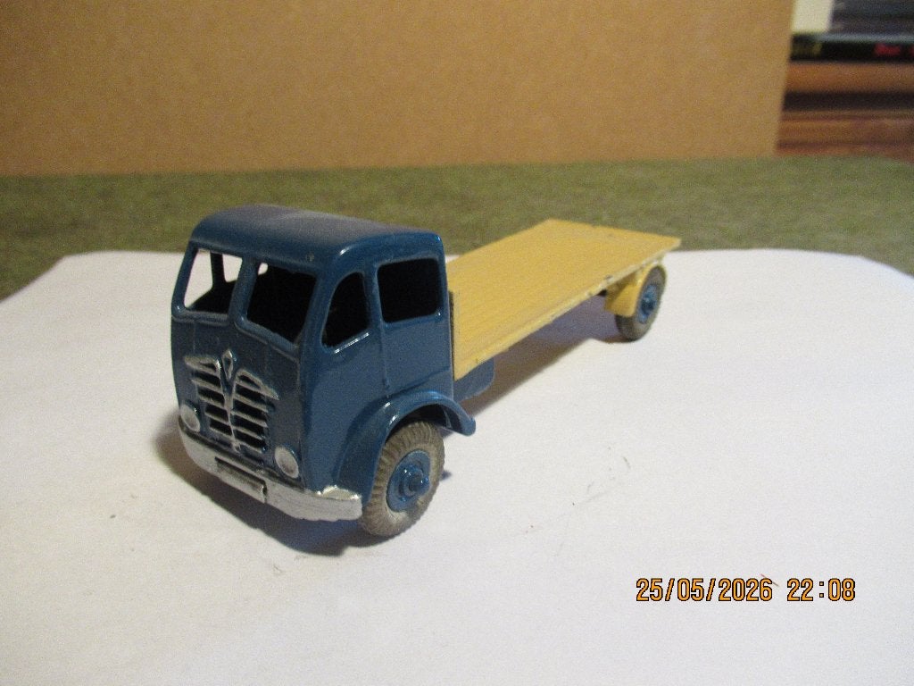 Dinky toy Foden  code 3, Hobby en Vrije tijd, Modelauto's | 1:50, Ophalen of Verzenden, Gebruikt, Bus of Vrachtwagen, Dinky Toys