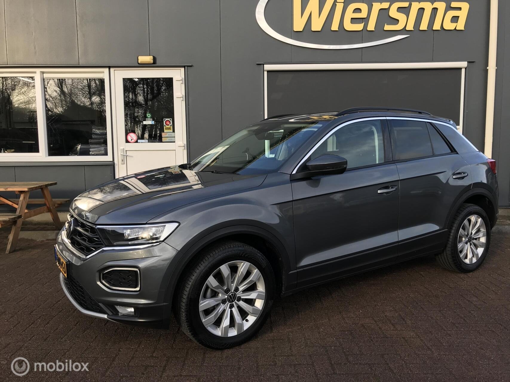 Volkswagen T-Roc 1.0 TSI Style panoramadak, camera, Auto's, Volkswagen, Voorwielaandrijving, Stof, Gebruikt, 1193 kg