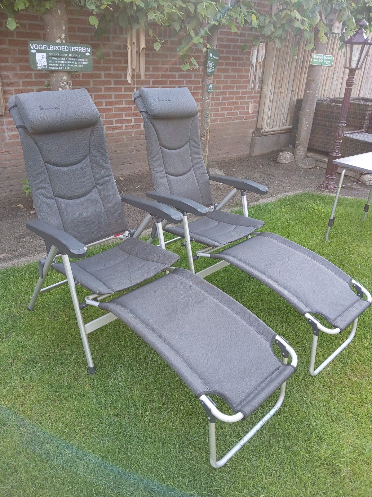 Isabella thor stoelen en grijze tafel, Caravans en Kamperen, Ophalen, Zo goed als nieuw, Campingstoel