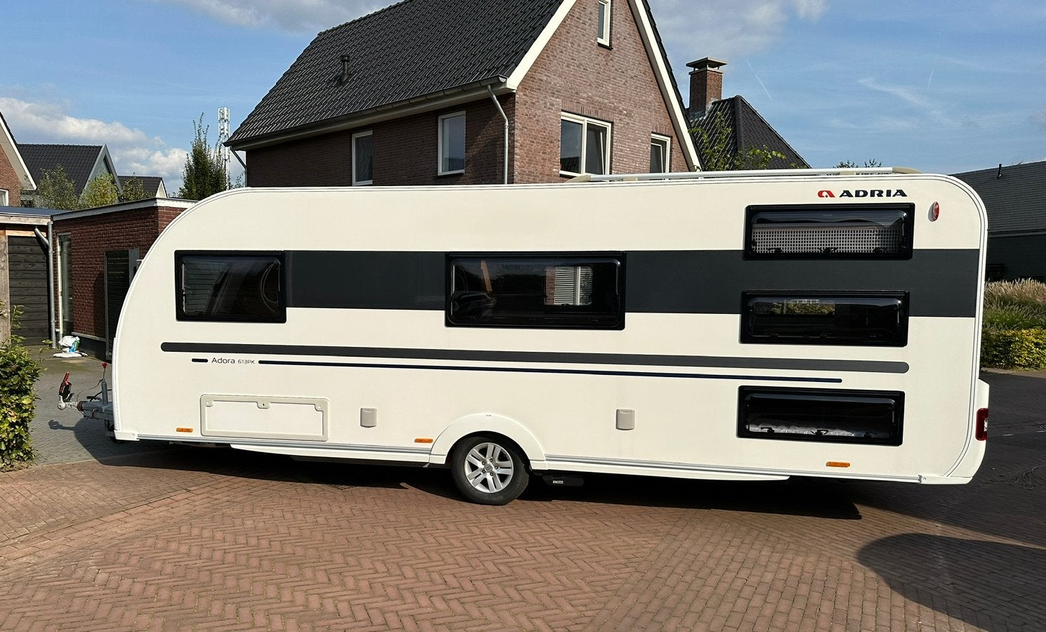 Adria Adora 613 PK 3x stapelbed, nw mover,airco,luifel,bande, Schokbreker, Particulier, Adria, Meer dan 6
