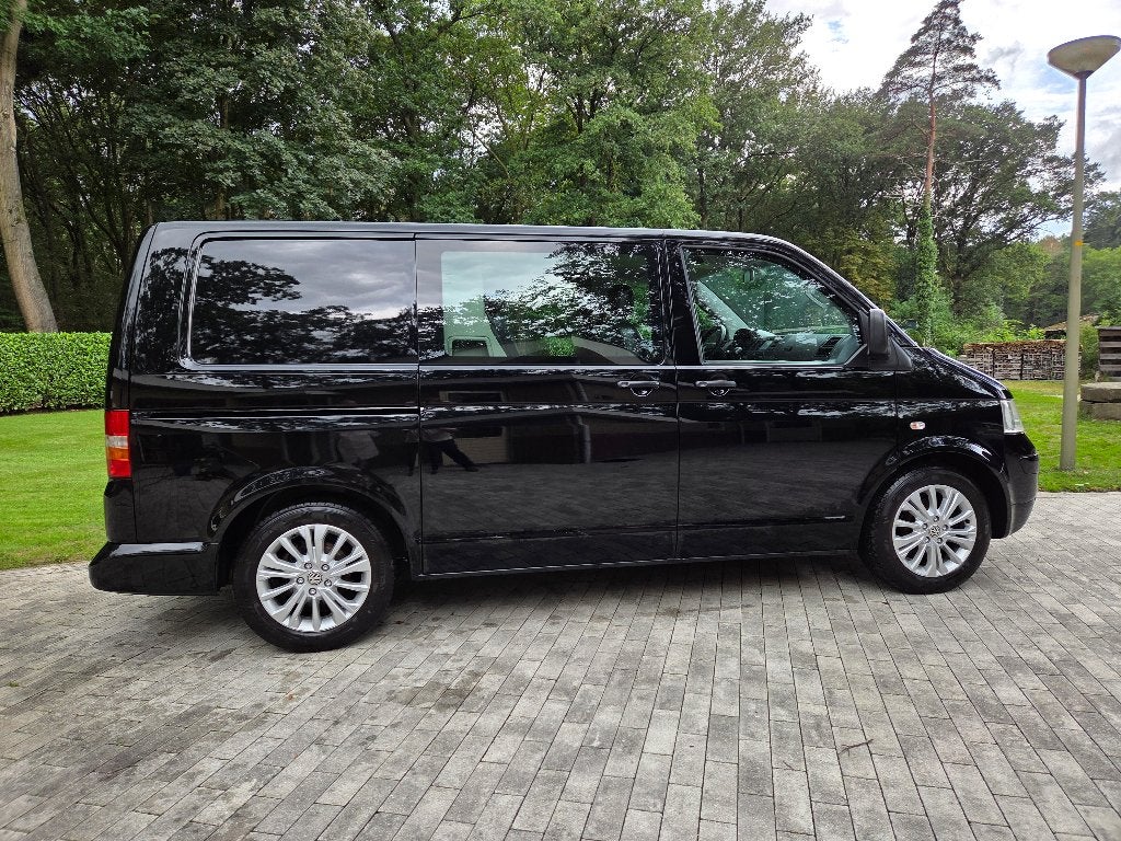 Vw Transporter 2.5TDI DC AUT 2008 (Marge), Auto's, Zwart, Volkswagen, Zwart, Diesel