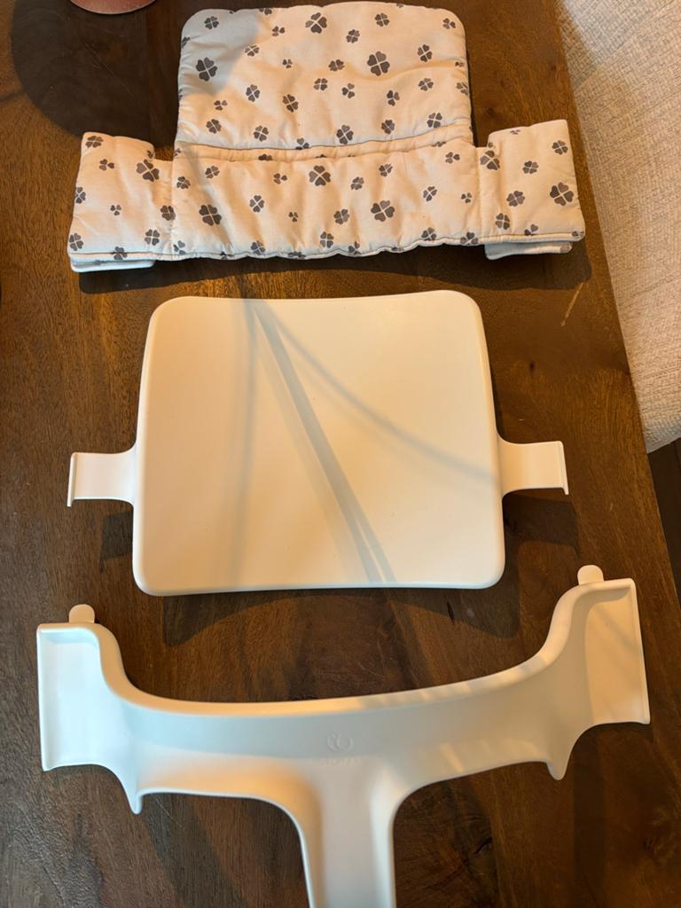 Stokke Tripp Trapp Baby Set met kussen, Kinderen en Baby's, Kinderstoelen, Ophalen, Zo goed als nieuw, Meegroeistoel, Aanschuifbaar