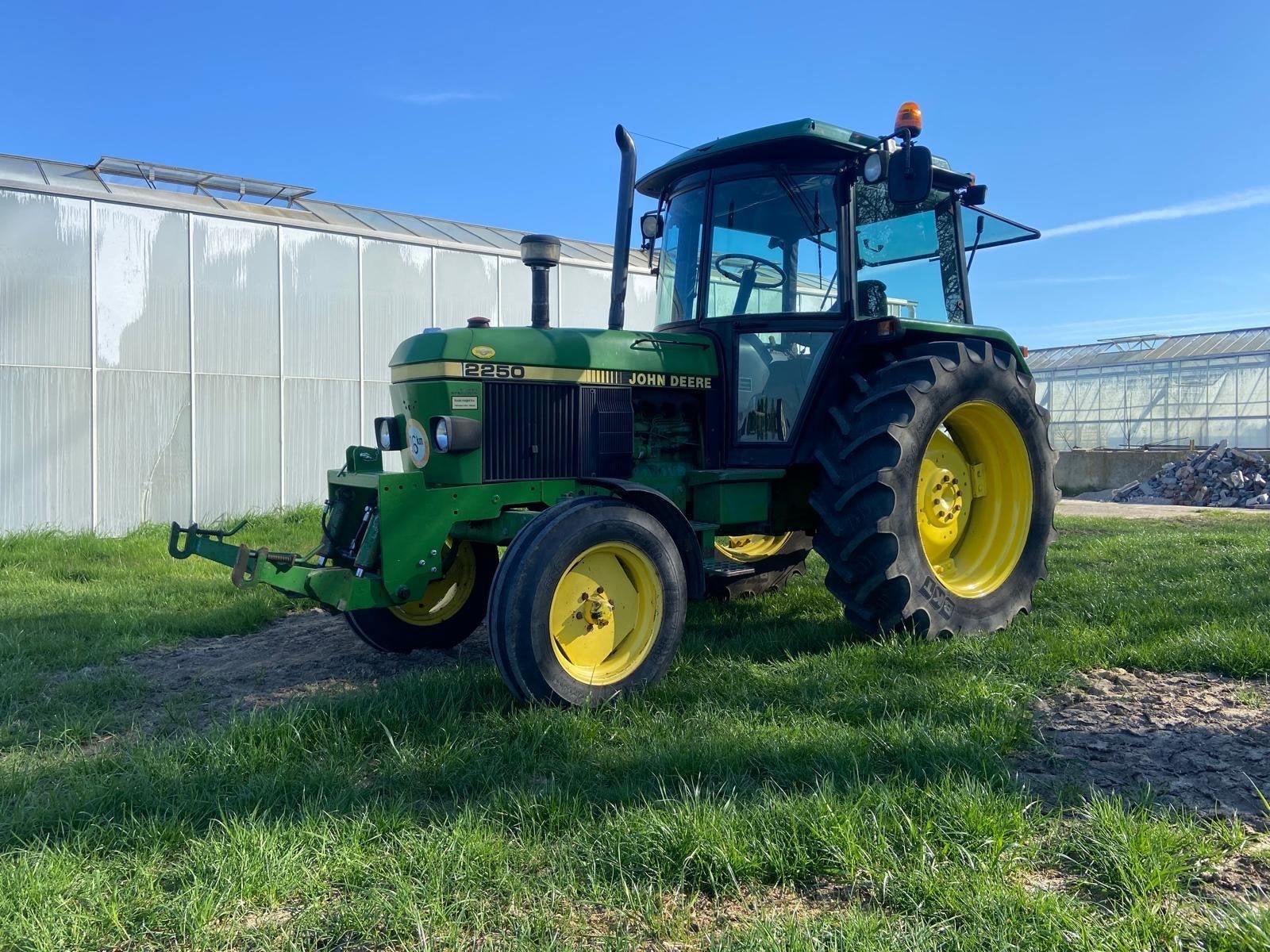 John Deere 2250 Tractor, Gebruikt, Meer dan 10000, Tot 80 Pk, Ophalen