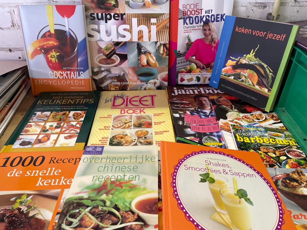 Diverse Kookboeken Collectie: Van Sushi tot Cocktails, Voorgerechten en Soepen, Ophalen of Verzenden, Zo goed als nieuw, Gezond koken