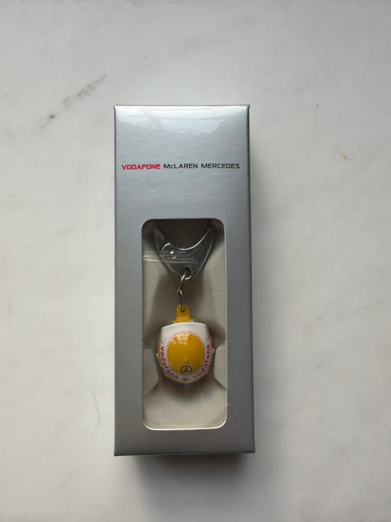 F1 Vodafone McLaren Mercedes sleutelhanger, Ophalen of Verzenden, Nieuw, Sport