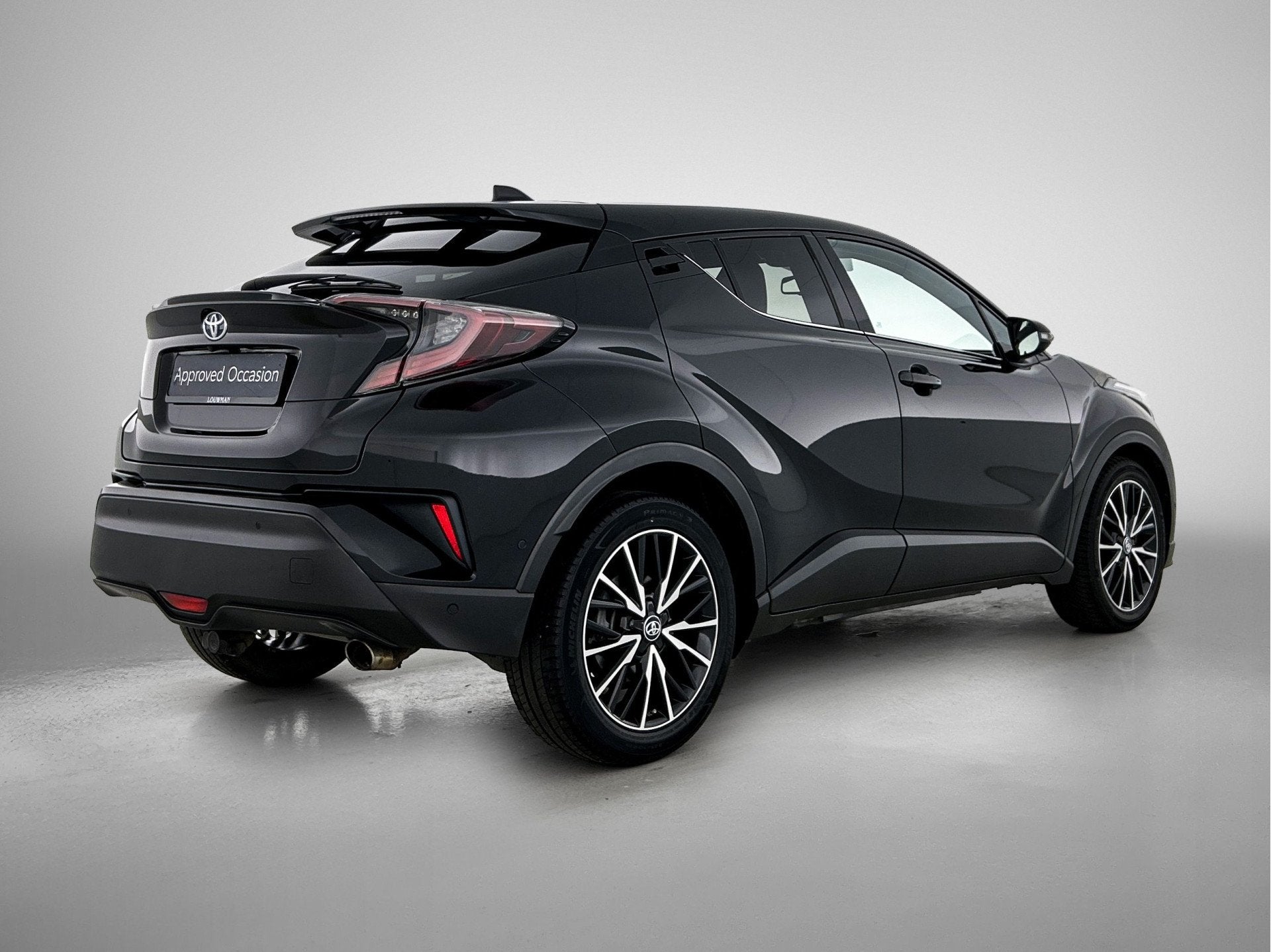 Toyota C-HR 1.8 Hybrid Executive | JBL | Dodehoek detectie |, Auto's, 4 cilinders, Leder en Stof, Bedrijf, 26 km/l