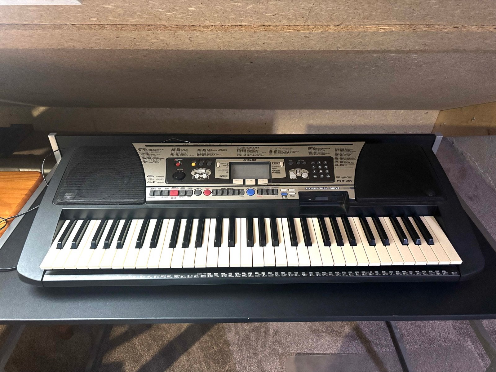 Yamaha PSR-350 Keyboard, Ophalen, Yamaha, Aanslaggevoelig, 61 toetsen