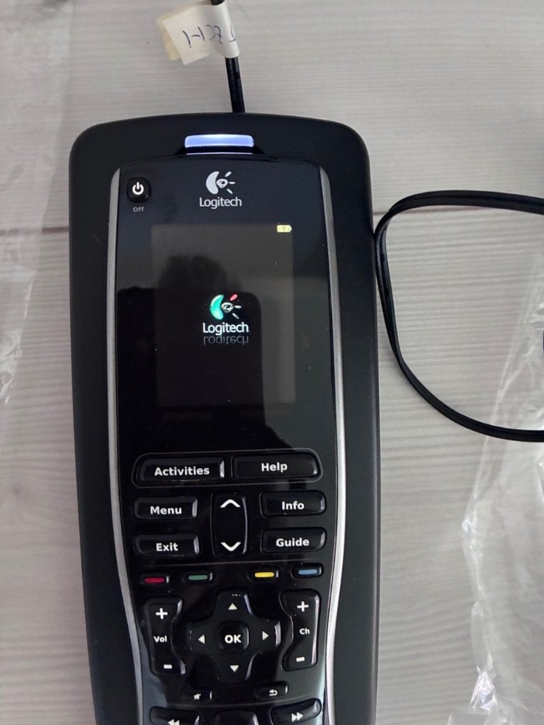 Logitech Harmony afstandsbediening 900 & 785 + RF Blasters, Audio, Tv en Foto, Afstandsbedieningen, Gebruikt, Origineel, Met display