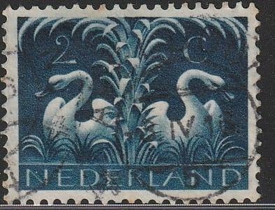 Nederland 1943 1943 407 Germaans symbool 2c, Gest, Postzegels en Munten, Postzegels | Nederland, Ophalen of Verzenden, Na 1940