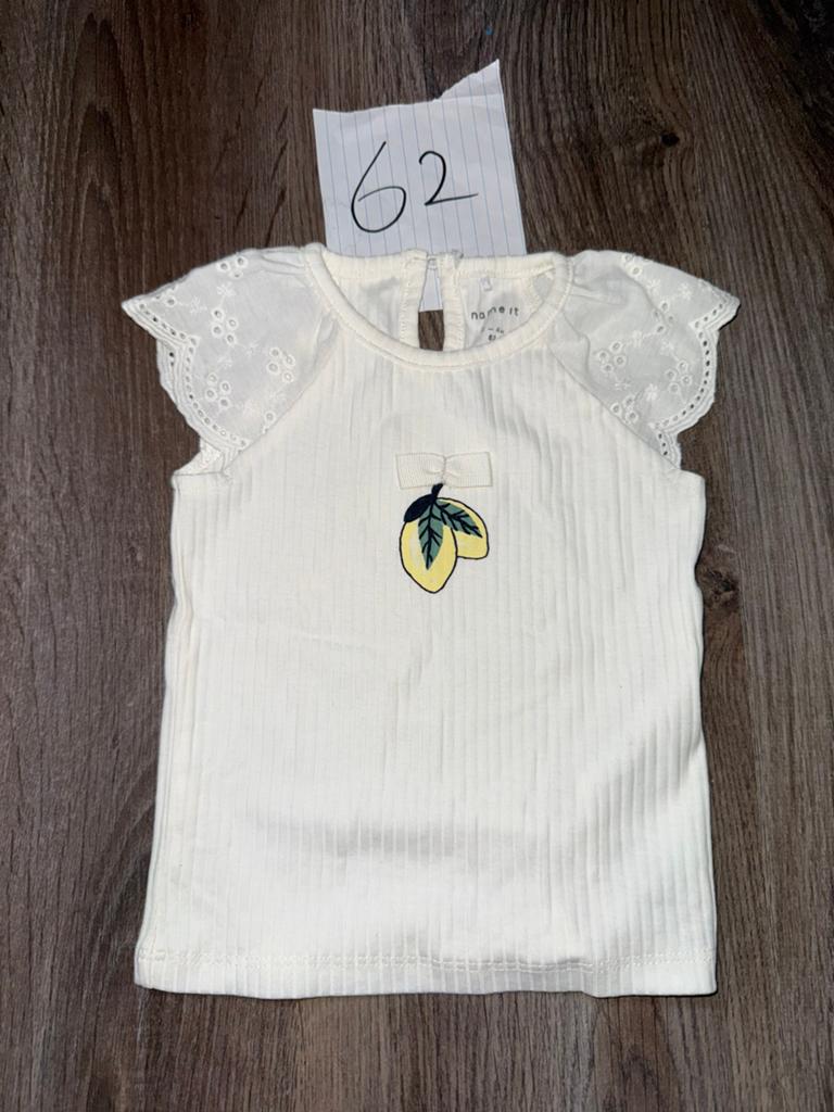 Name It wit shirtje met citroen  maat 62 | nieuwstaat, Ophalen of Verzenden, Nieuw, Meisje, Shirtje of Longsleeve