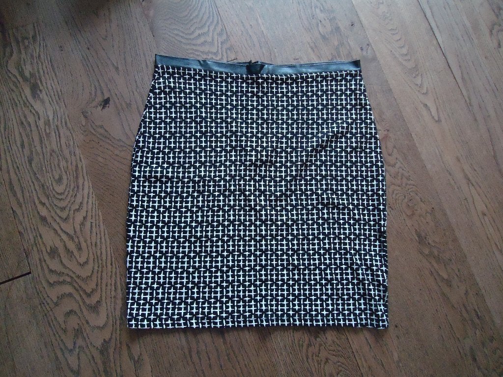 Zwart/witte Juffrouw Jansen rok maat XL, Kleding | Dames, Rokken, Zwart, Maat 46/48 (XL) of groter, Ophalen of Verzenden, Zo goed als nieuw