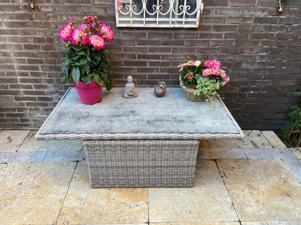In hoogte verstelbare tuintafel met gestraald glas, Tuin en Terras, Tuintafels, Ophalen, Gebruikt, Rechthoekig, Wicker