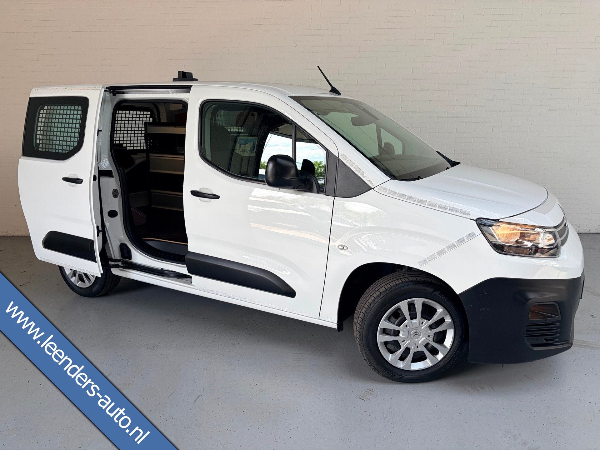 Citroen Berlingo Servicewagen automaat 1.5 BlueHDI 130pk L1H, Dealer onderhouden, Stof, Gebruikt, 4 cilinders