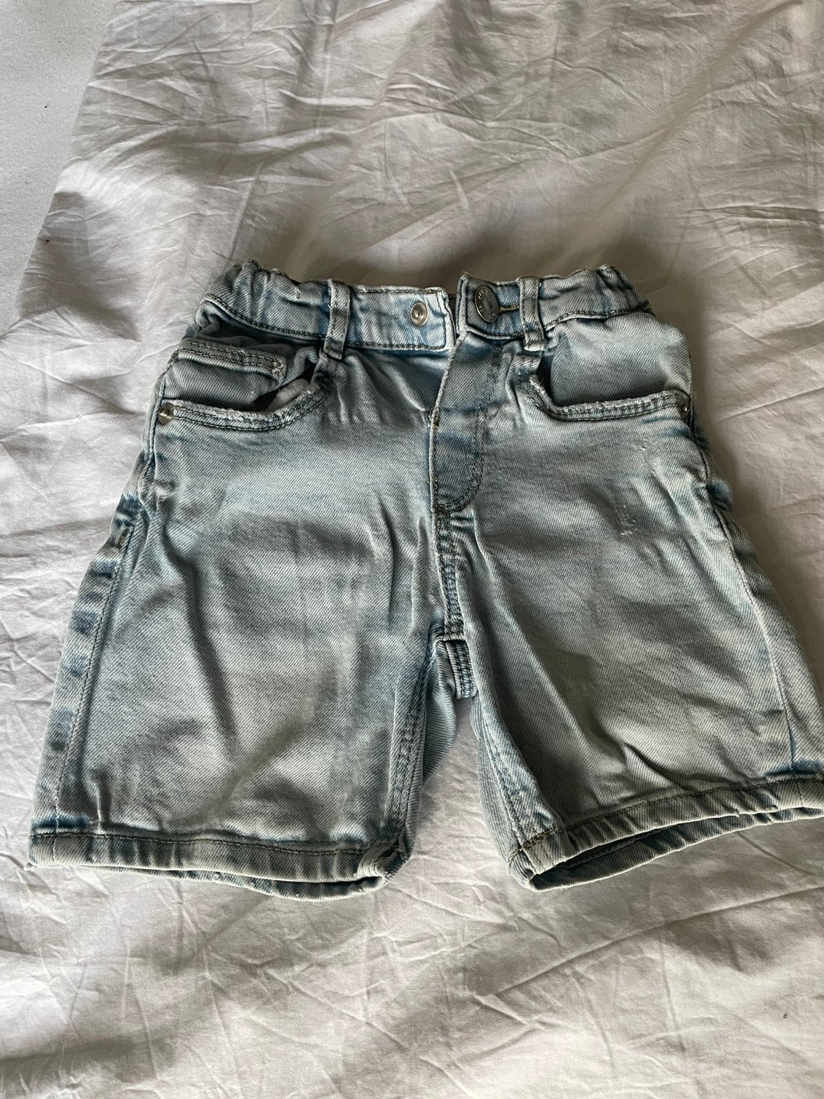 Korte spijkerbroek meisje maat 98 Zara, Ophalen of Verzenden, Gebruikt, Meisje, Broek