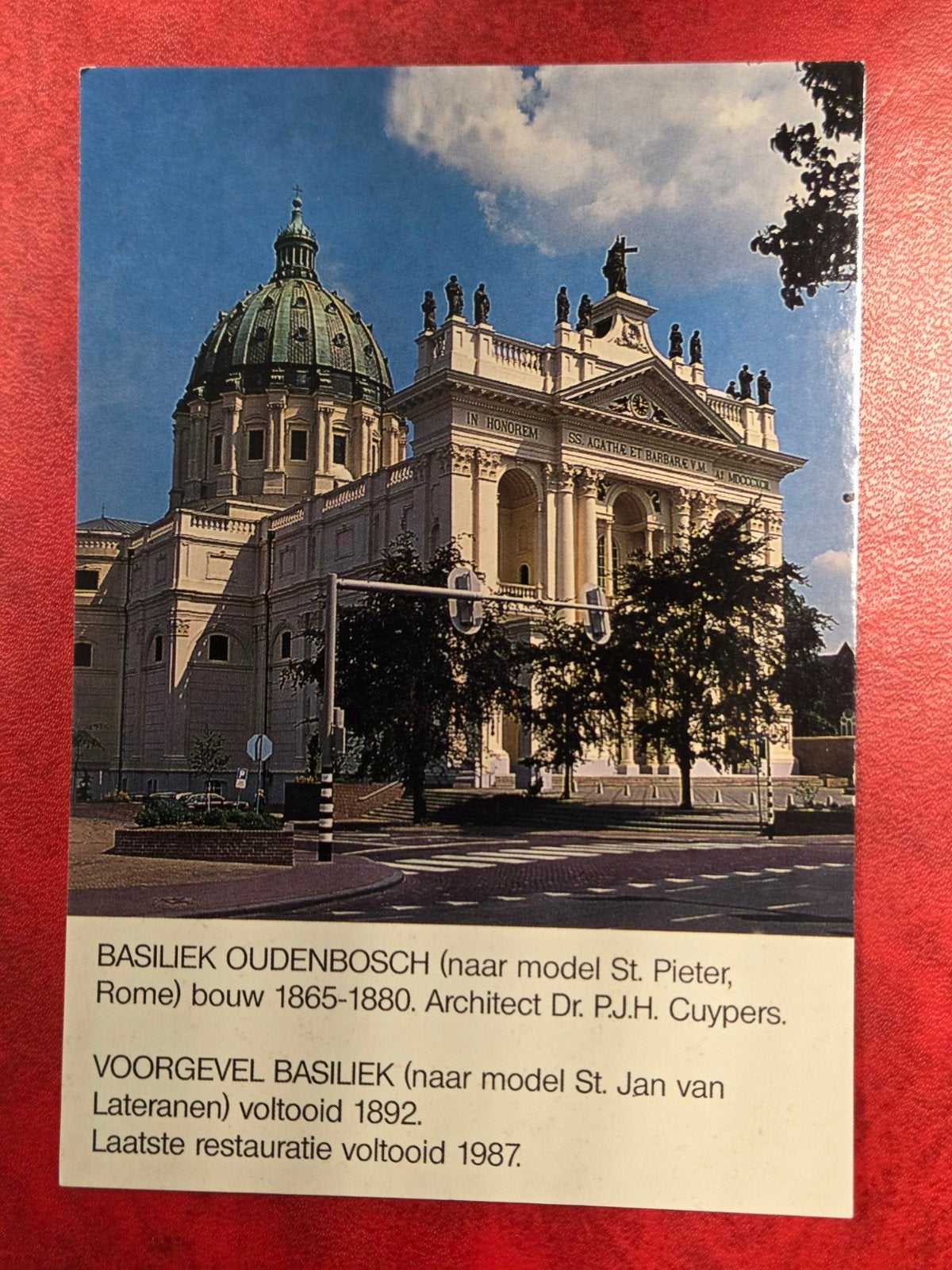 Oudenbosch bij Roosendaal Basiliek, Verzamelen, Ansichtkaarten | Nederland, Ophalen of Verzenden, 1960 tot 1980, Noord-Brabant