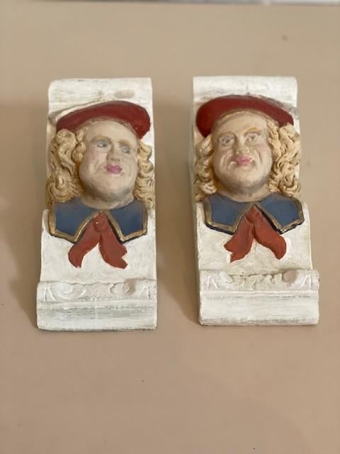 2 x steun console gips Handbeschilderd nostaligsch gezicht., Antiek en Kunst, Curiosa en Brocante, Ophalen