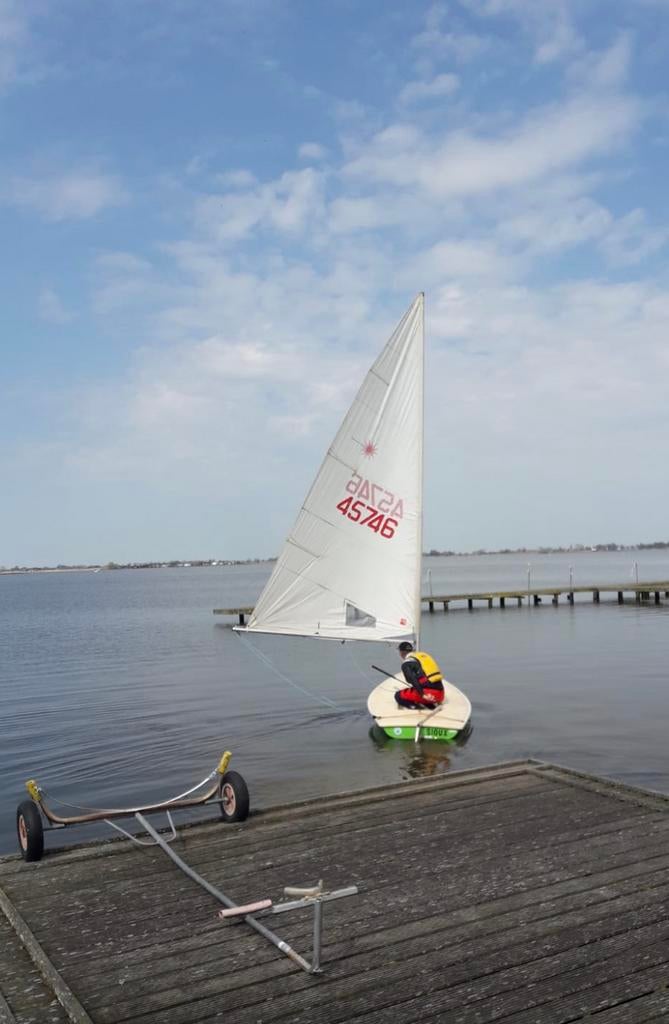 Laser zeilboot incl. trailer, extra giek, mast, roerblad, Minder dan 15 m², Overige typen, Zo goed als nieuw, Ophalen