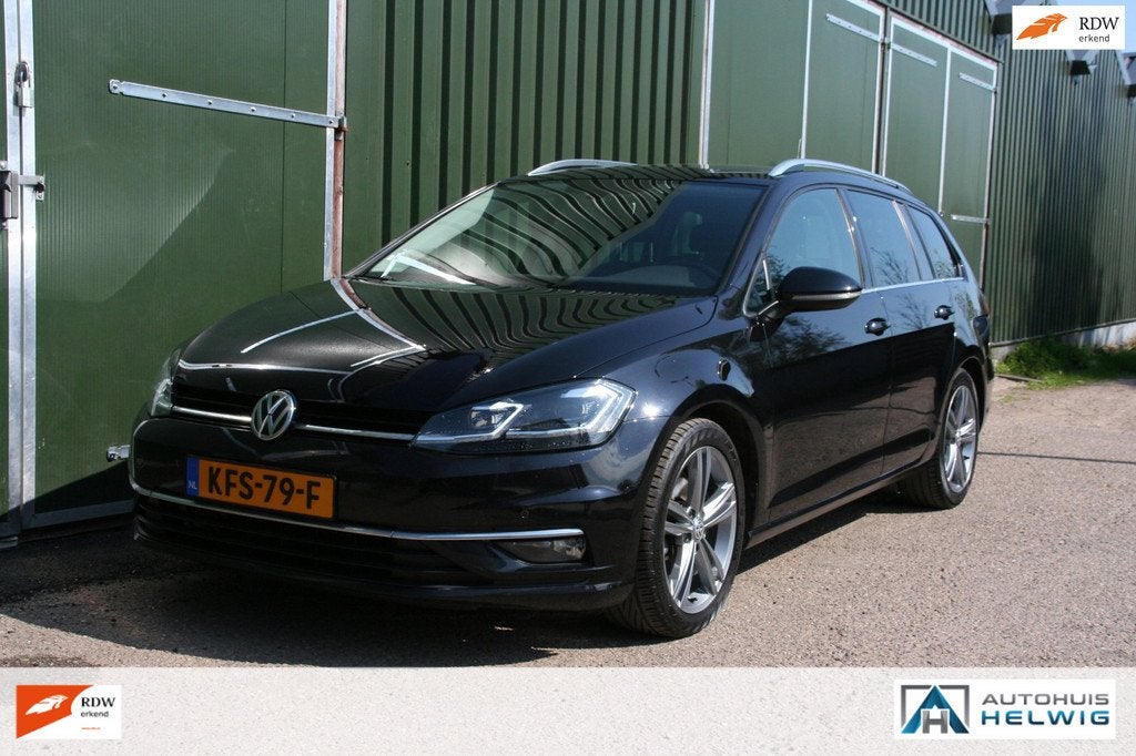 Volkswagen GOLF 1.5 TSI HIGHLINE R-LINE SPORT LEER PANORAMAD, Auto's, Volkswagen, 4 cilinders, 150 pk, Zwart, Leder