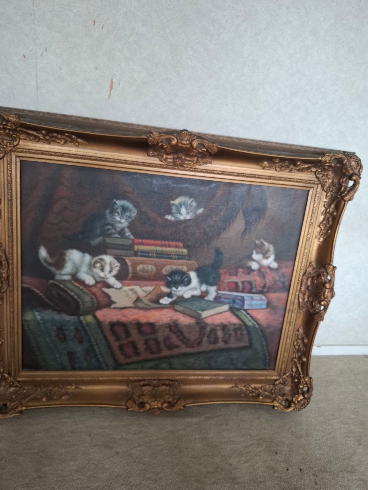 Schilderij met spelende kittens in sierlijke lijst, Ophalen of Verzenden