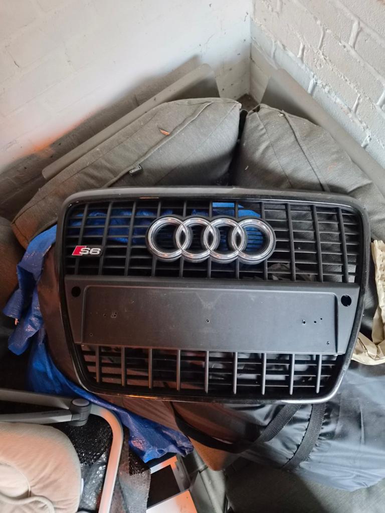 Audi S6 C6 Grill - Origineel en in goede staat, Ophalen of Verzenden, Voor, Audi, Bumper
