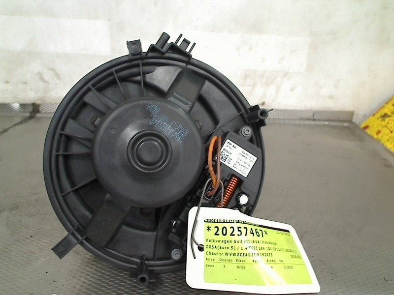 Kachel Ventilatormotor Volkswagen Golf VII (AUA) 5Q0907521D, Gebruikt, Volkswagen, Volkswagen AG, Kundenbetreuung@volkswagen.de