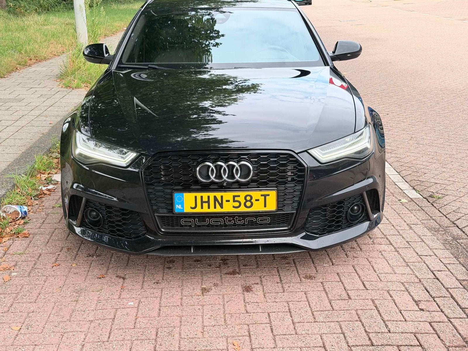 Audi A6 RS6 4.0 Tfsi Quattro 606pk Tiptronic 2017 Zwart, Auto's, 8 cilinders, Zwart, 10 km/l, Geïmporteerd