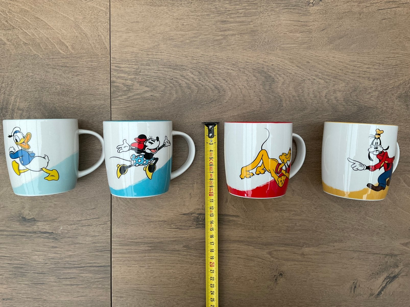 4 nieuwe Disney bekers of mokken Minnie Mouse Pluto, Ophalen, Goofy of Pluto, Nieuw, Servies
