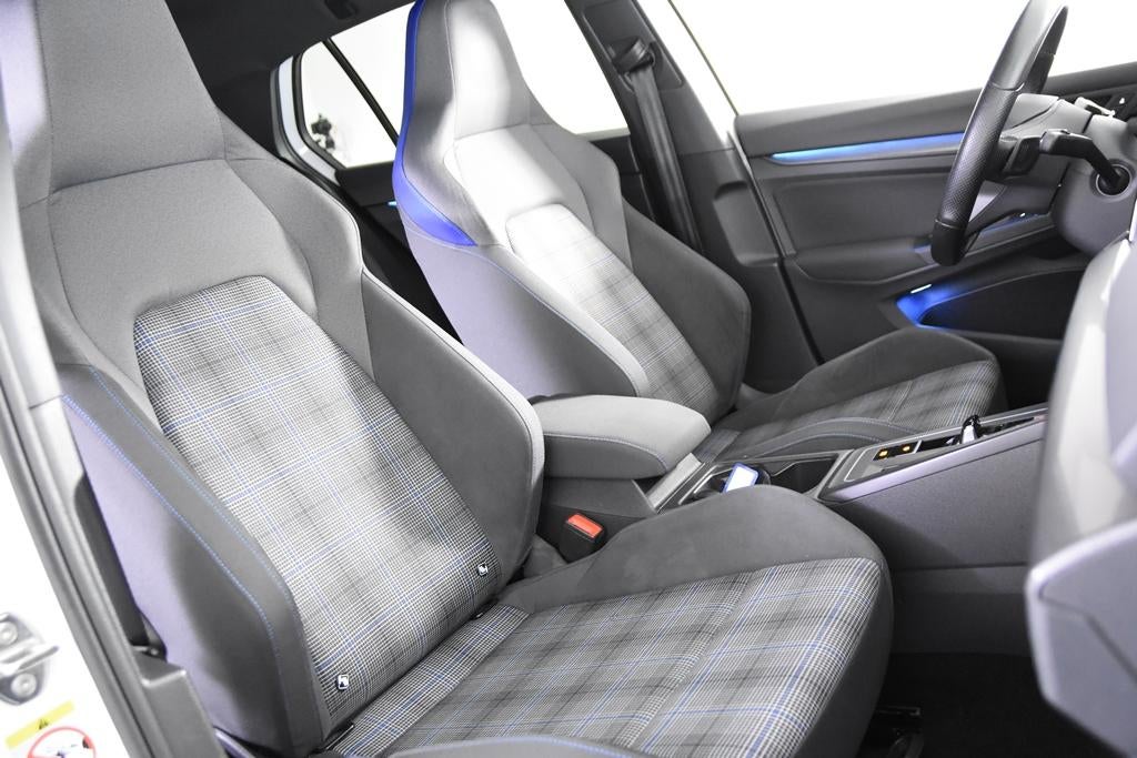 Volkswagen Golf 1.4 eHybrid GTE *Navigatie*Sport*Trekhaak*, Auto's, Volkswagen, Stof, Gebruikt, 4 cilinders, Wit