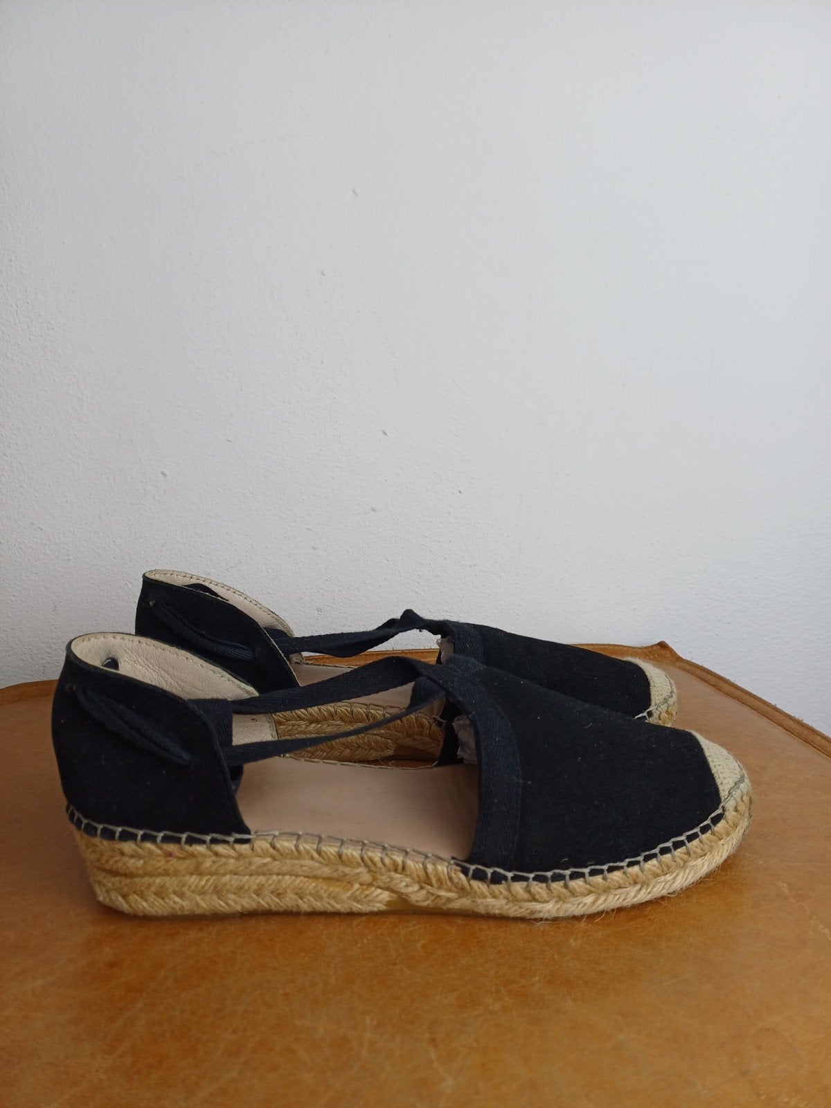 Espadrilles zwart dicht neus Fred de la Bretoniere 37, Ophalen of Verzenden, Zo goed als nieuw, Zwart, Espadrilles of Moccasins