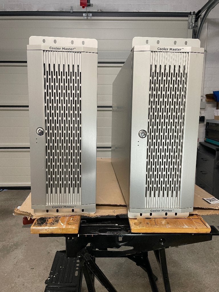 2x Coolermaster Aluminium Serverkast/Desktop Behuizing, Computers en Software, Ophalen, Zo goed als nieuw