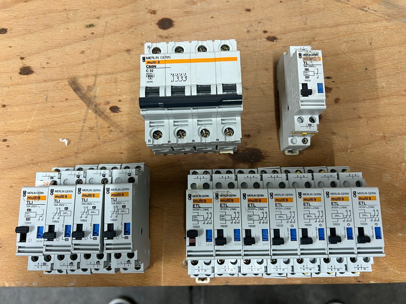 Diverse Merlin Gerin Multi 9 installatieautomaten, Ophalen of Verzenden, Gebruikt, Schneider Electric, Installatieautomaat