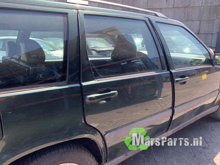 Portier 4Deurs rechts-achter van een Volvo V70, Gebruikt, -, Deur, -
