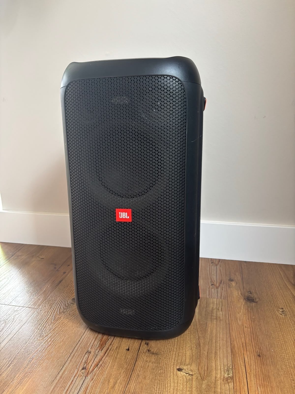 JBL Partybox 100, Ophalen, Gebruikt, Party speaker, Inclusief oplader