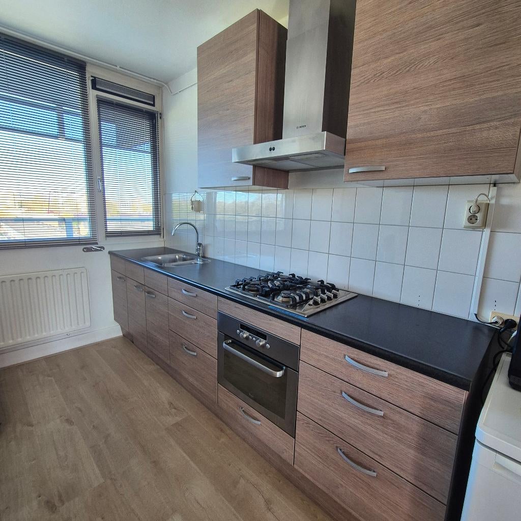 Goed onderhouden moderne Bruynzeel keuken, Ophalen, Gebruikt, Bruin, Enkelwandige keuken