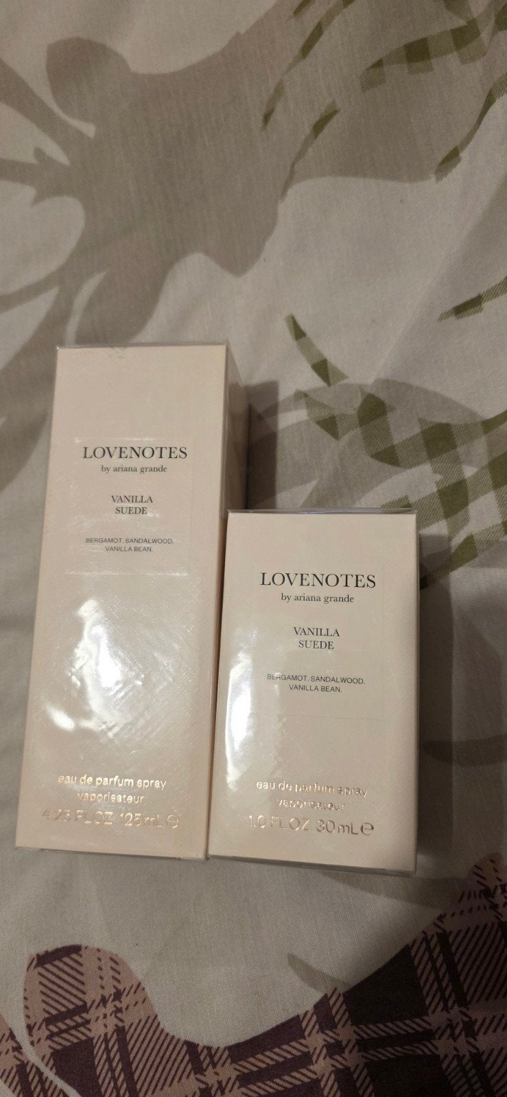 Ariana Grande lovenotes vanilla suede, Ophalen of Verzenden, Nieuw
