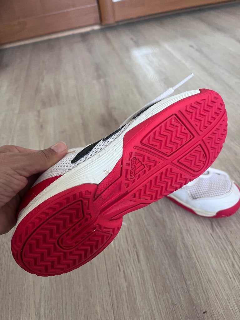 Leuke tennisschoenen, Sport en Fitness, Tennis, Gebruikt, L00, Schoenen, Ophalen