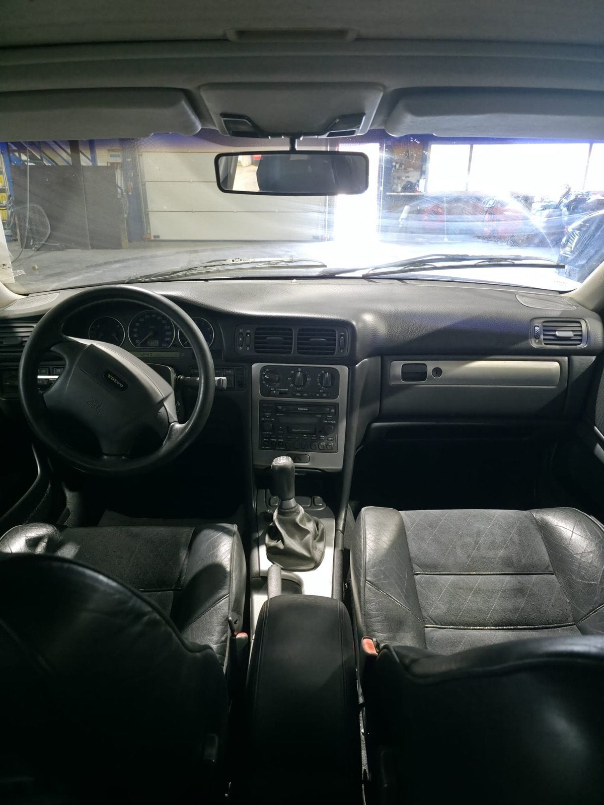 Volvo V70 2.3 R 1997 Zwart, foto 12