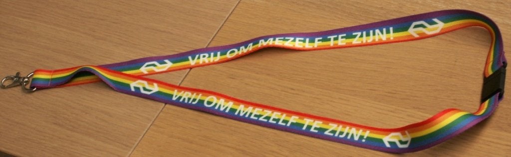 Sleutelkoord, keycord NS logo + tekst vrij om mezelf te zijn, Ophalen of Verzenden, Nieuw, Trein, Overige typen