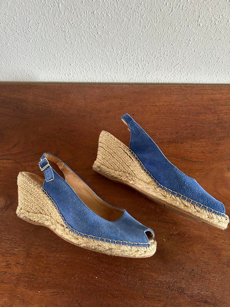 Mooie blauwe suède espadrille met sleehak, Ophalen of Verzenden, Gedragen, Blauw, Espadrilles of Moccasins