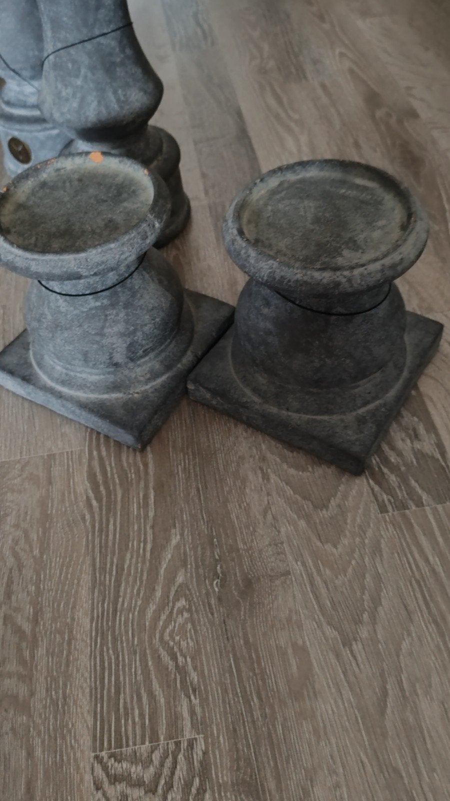 Te koop leuke grijze Kaarzen standaards Brynxz, Ophalen, Grijs, Brynxz