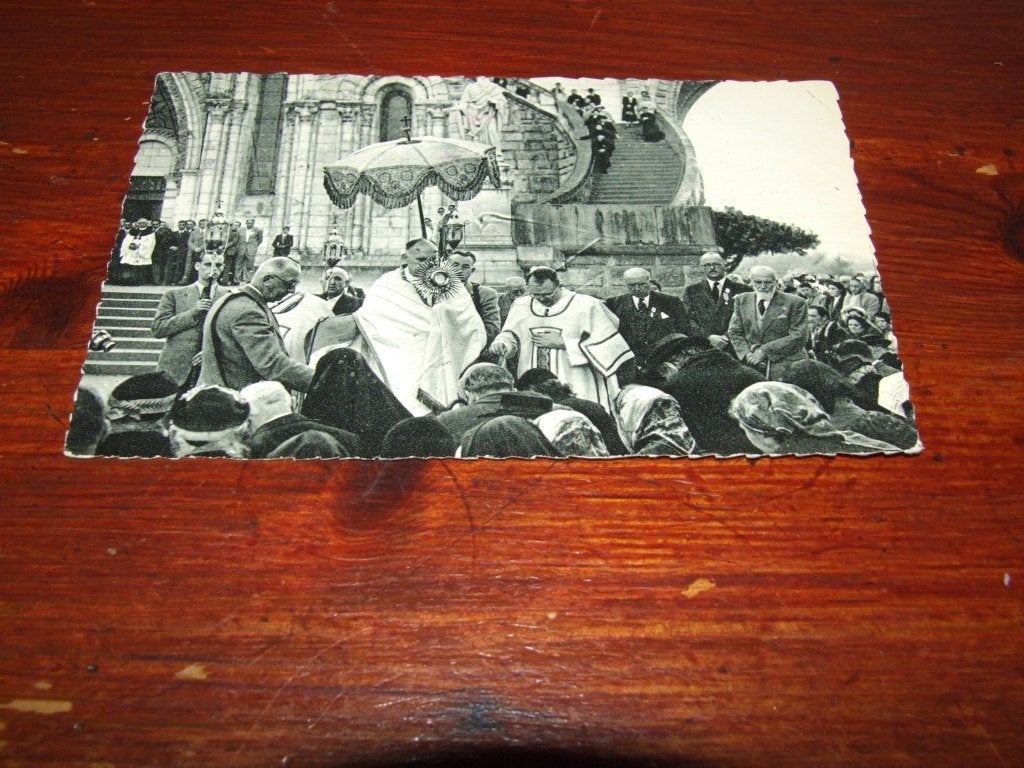 A149Oude ansichtkaart Lourdes, processie, 1970, Verzenden, 1960 tot 1980, Gelopen, Frankrijk