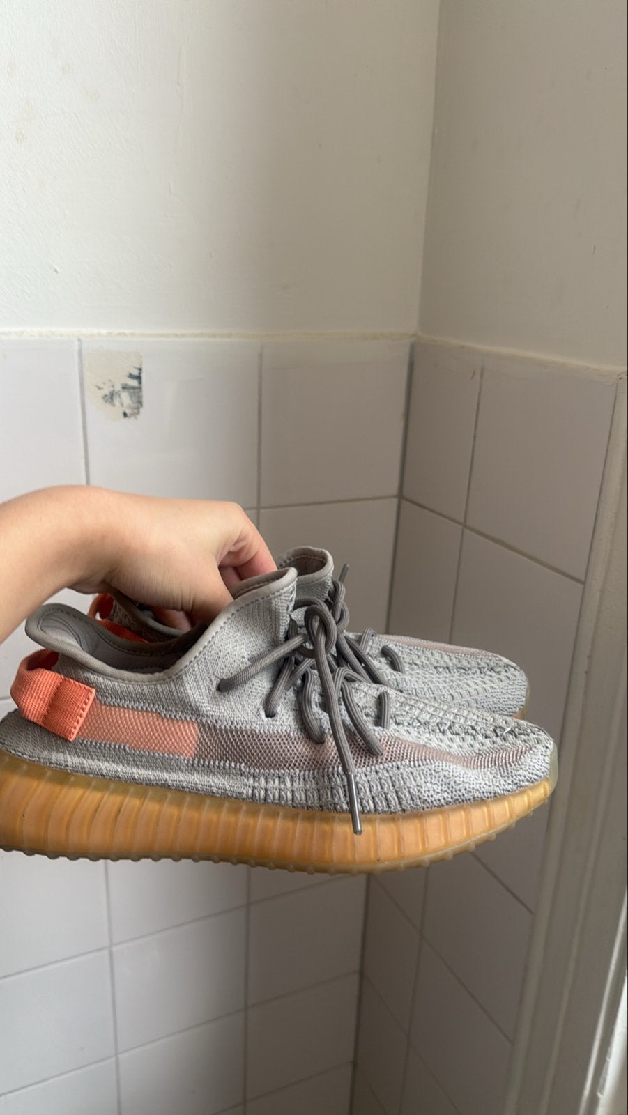 Adidas Yeezy Boost 350 V2 -, Kleding | Dames, Ophalen of Verzenden, Gedragen, Grijs, Sneakers of Gympen