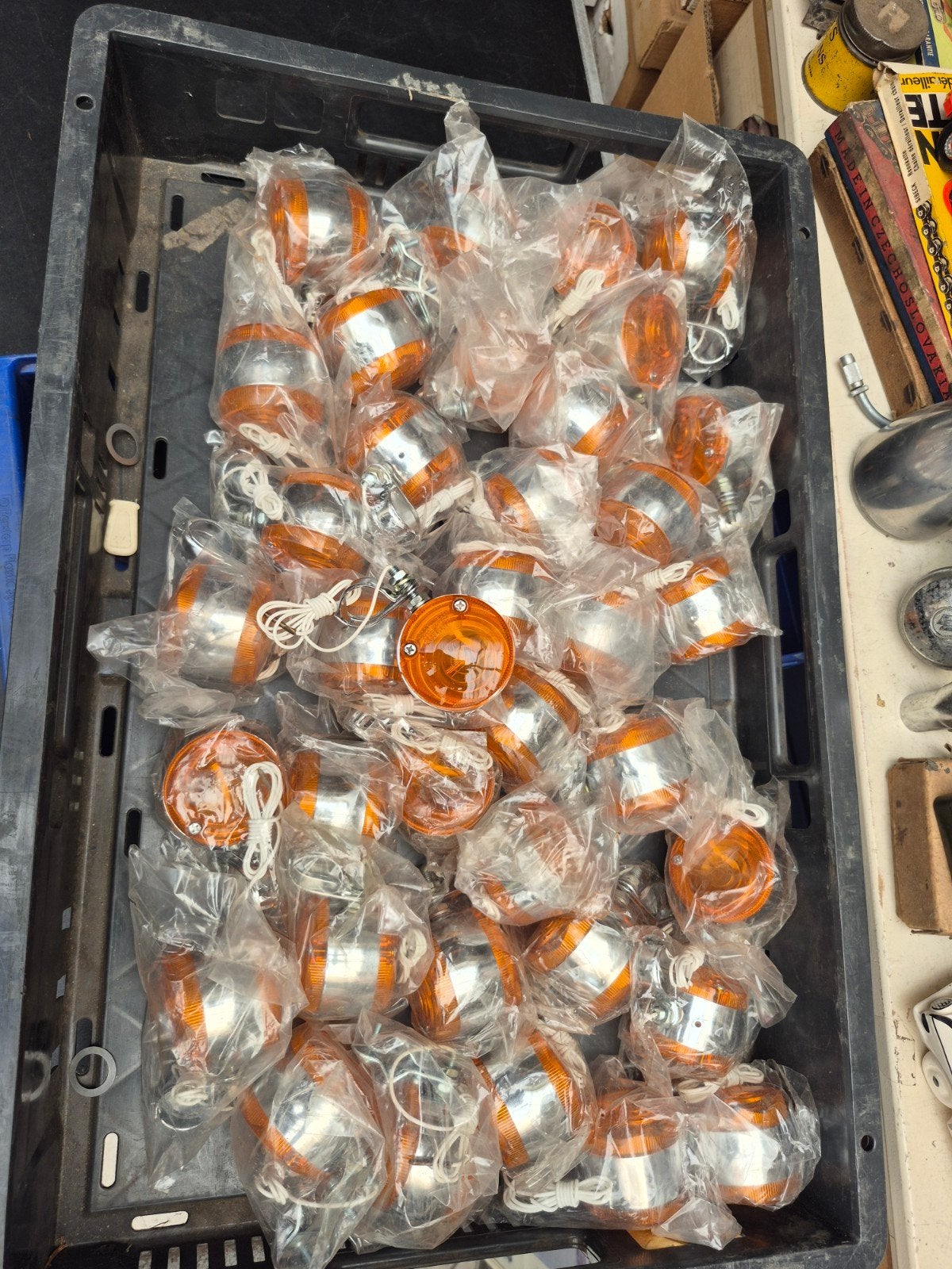 Cateye knipperlichten 37 stuks New old stock nos, Verzamelen, Automaten | Flipperkasten, Ophalen of Verzenden, Nieuw, Flipperkast