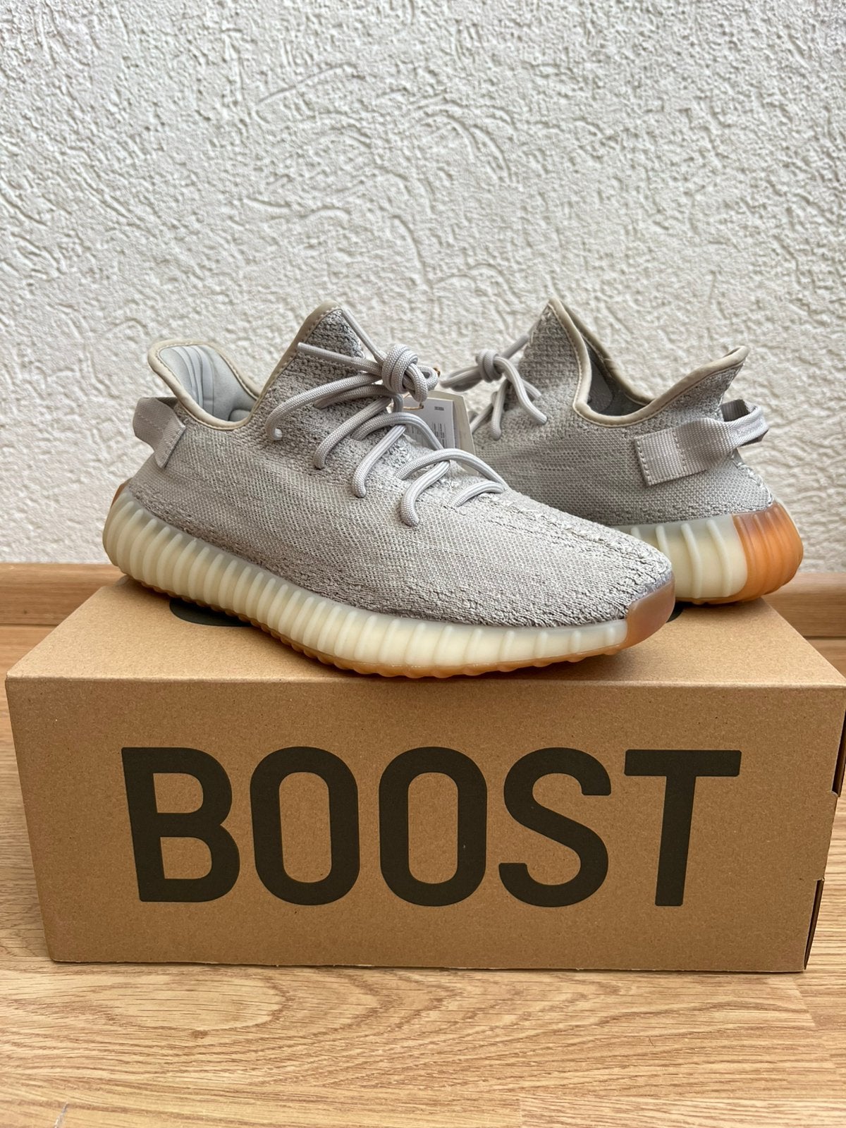 Adidas yeezy sesame (43 1/3), Ophalen of Verzenden, Nieuw