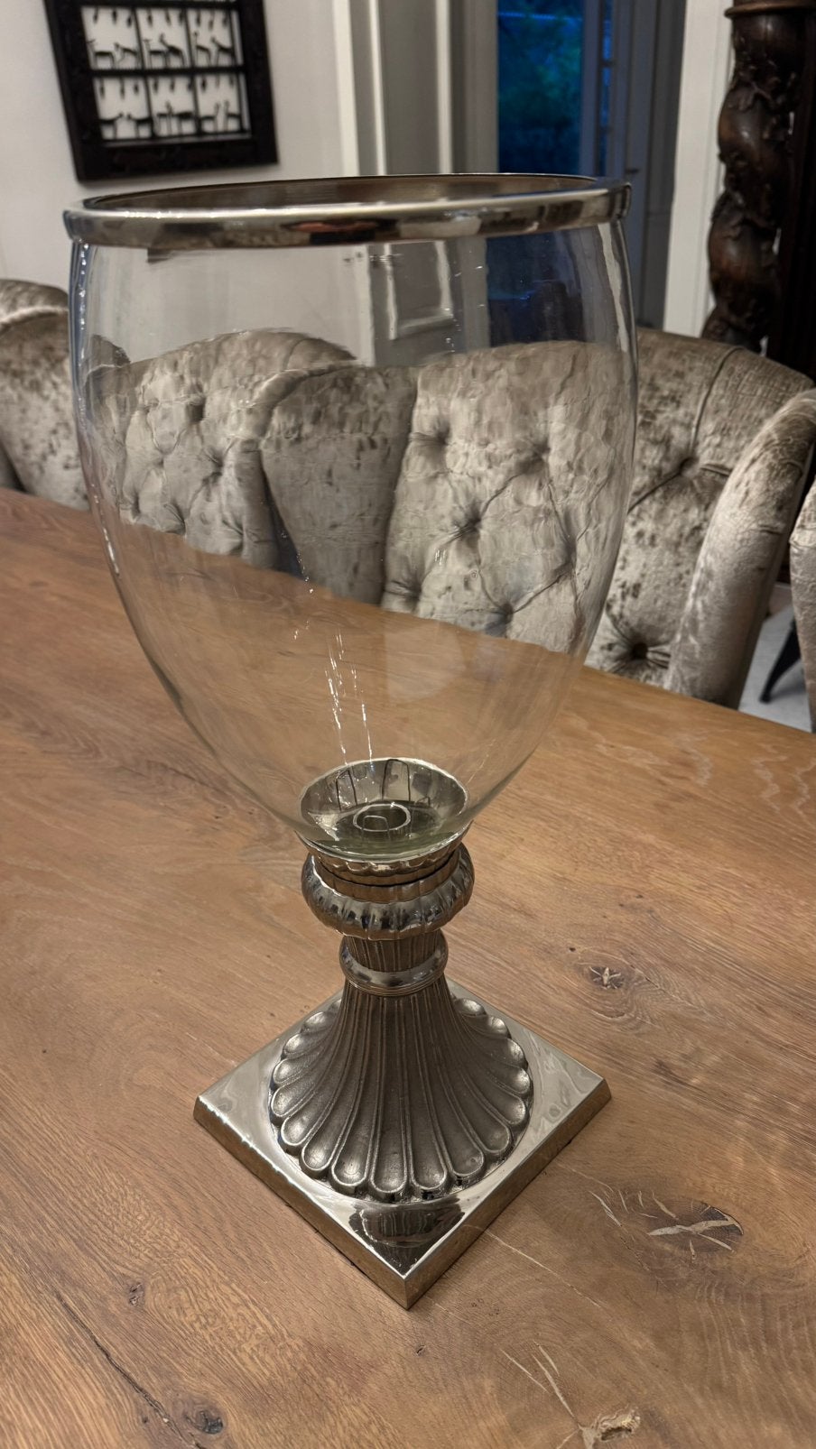 Luxe windlicht glas met zware zilverkleurige voet 45,5 cm, Windlicht, Overige merken, Ophalen of Verzenden, Zo goed als nieuw